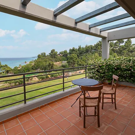 Kassandra With Shared Pool By Rentalspro - Halkidiki Villa Kriopigi