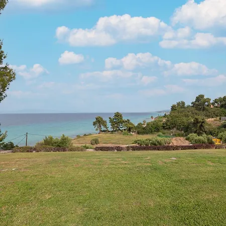 Villa Kassandra With Shared Pool By Rentalspro - Halkidiki
