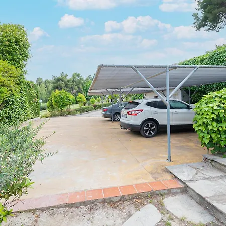 Villa Kassandra With Shared Pool By Rentalspro - Halkidiki Kriopigi