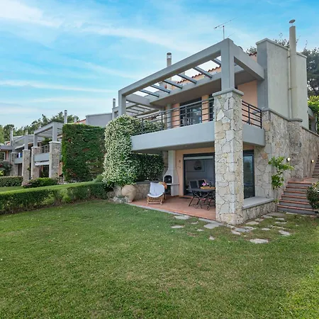 Kassandra With Shared Pool By Rentalspro - Halkidiki Villa Kriopigi